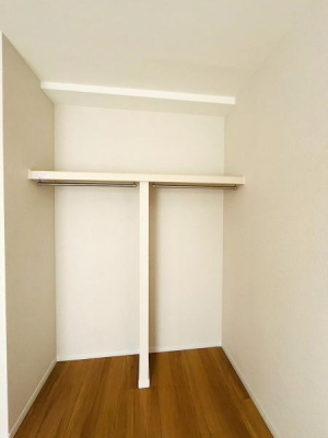 [@-