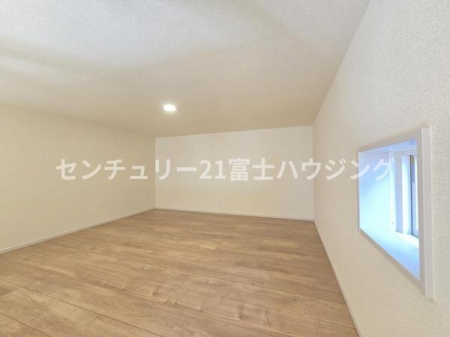 [@tg