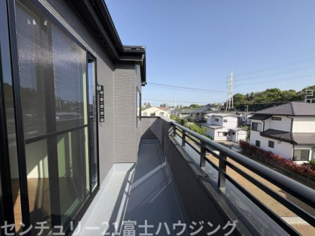 oRj[@-