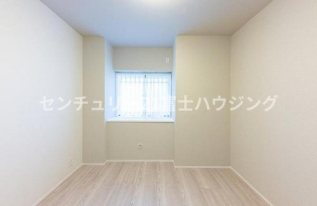 m@4.8