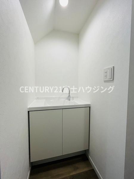 _ސ쌧sT4ڂ̐VzˌĂ̐ʑEʏ