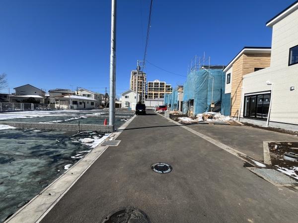 �_�ސ쌧����s�{����2���ڂ̓y�n�̑O�ʓ��H�܂ތ��n�ʐ^