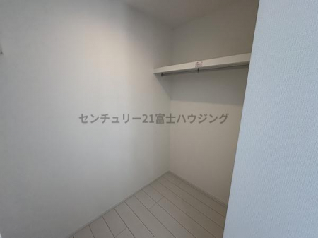 [@-