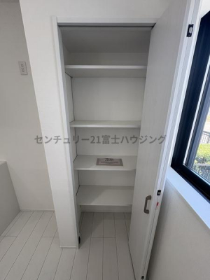 [@-