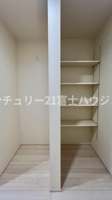 [@pg[
