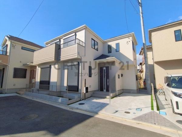 �_�ސ쌧������s�����̐V�z��ˌ��Ă̑O�ʓ��H�܂ތ��n�ʐ^