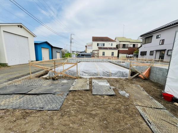 �_�ސ쌧����s�А�4���ڂ̐V�z��ˌ��Ă̑O�ʓ��H�܂ތ��n�ʐ^