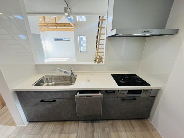 �_�ސ쌧������s�H��1���ڂ̐V�z��ˌ��ẴL�b�`��