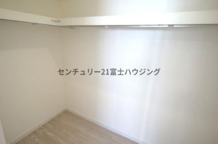 [@-