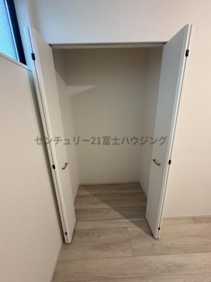[@-