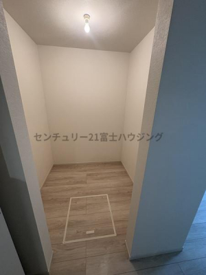 [@-