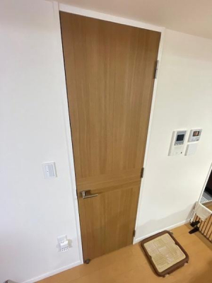 [@-