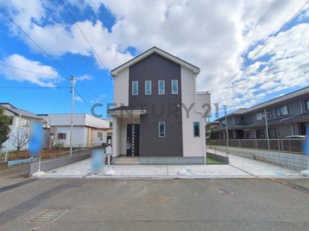 �_�ސ쌧������s����1���ڂ̐V�z��ˌ��Ă̑O�ʓ��H�܂ތ��n�ʐ^