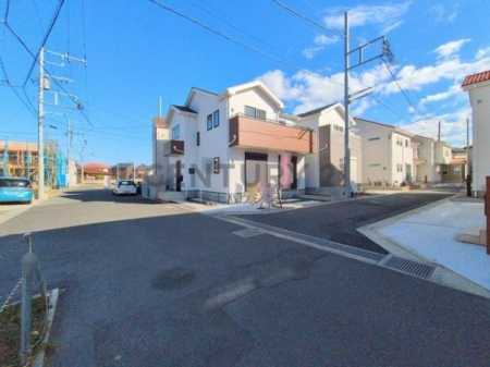 �_�ސ쌧������s���h�̐V�z��ˌ��Ă̑O�ʓ��H�܂ތ��n�ʐ^