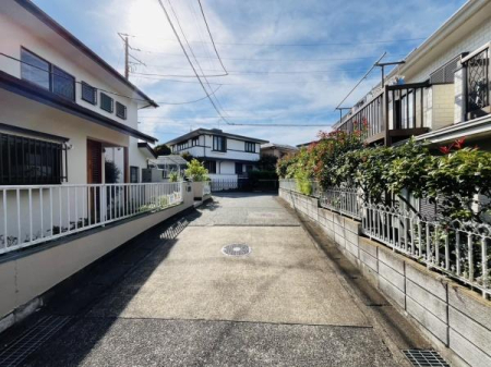 _ސ쌧qsR̓yn̑OʓH܂ތnʐ^