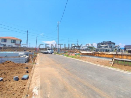 _ސ쌧s2ڂ̐VzˌĂ̑OʓH܂ތnʐ^