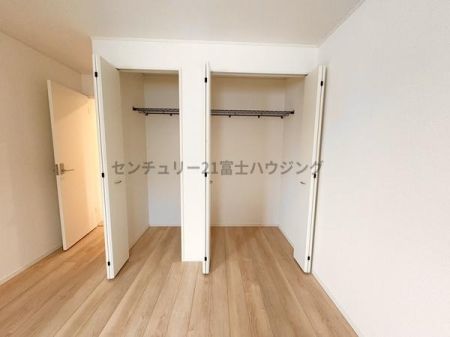 �_�ސ쌧������s����2���ڂ̐V�z��ˌ��Ă̎��[