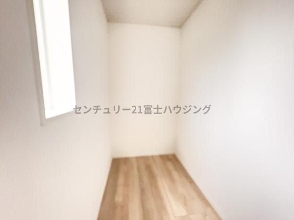 �_�ސ쌧������s����2���ڂ̐V�z��ˌ��Ă̎��[