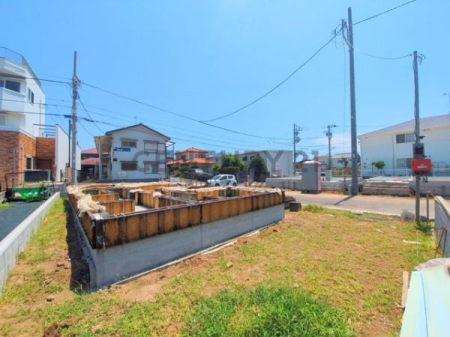 _ސ쌧s2ڂ̐VzˌĂ̑OʓH܂ތnʐ^