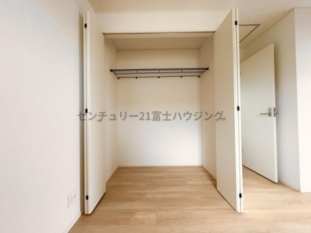 �_�ސ쌧������s����2���ڂ̐V�z��ˌ��Ă̎��[