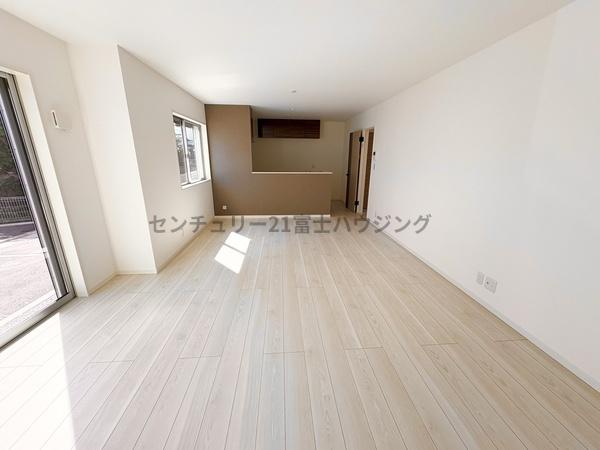 _ސ쌧s2ڂ̐VzˌẴrO