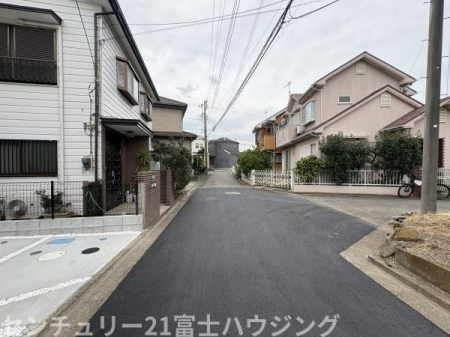 _ސ쌧s2ڂ̐VzˌĂ̑OʓH܂ތnʐ^