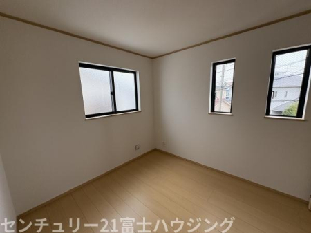 _ސ쌧s2ڂ̐VzˌĂ̎q