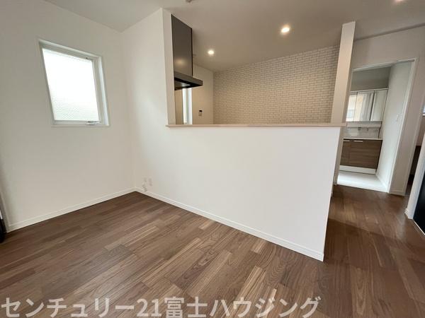 �_�ސ쌧������s����5���ڂ̐V�z��ˌ��ẴL�b�`��