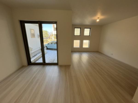 �_�ސ쌧������s���5���ڂ̐V�z��ˌ��Ẵ��r���O