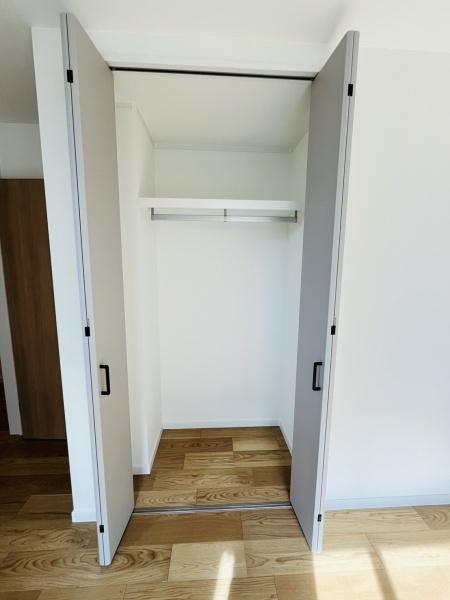 �_�ސ쌧������s�l�{��̐V�z��ˌ��Ă̎��[