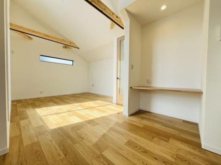 �_�ސ쌧������s�l�{��̐V�z��ˌ��Ẵ��r���O