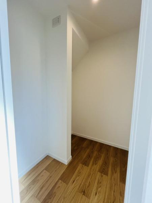 �_�ސ쌧������s�l�{��̐V�z��ˌ��Ă̎��[