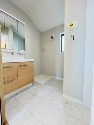 �_�ސ쌧������s�l�{��̐V�z��ˌ��Ă̐��ʑ�E���ʏ�