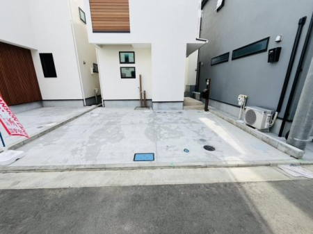 �_�ސ쌧������s�l�{��̐V�z��ˌ��Ă̒��ԏ�