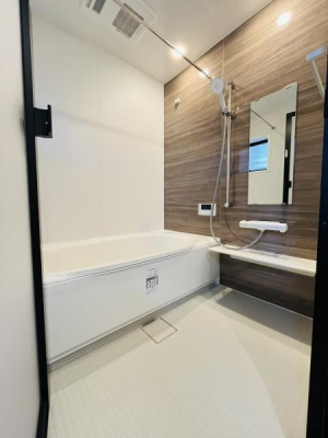 �_�ސ쌧������s�l�{��̐V�z��ˌ��Ă̗���