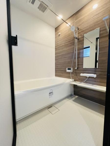 �_�ސ쌧������s�l�{��̐V�z��ˌ��Ă̗���