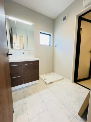 �_�ސ쌧������s�l�{��̐V�z��ˌ��Ă̐��ʑ�E���ʏ�