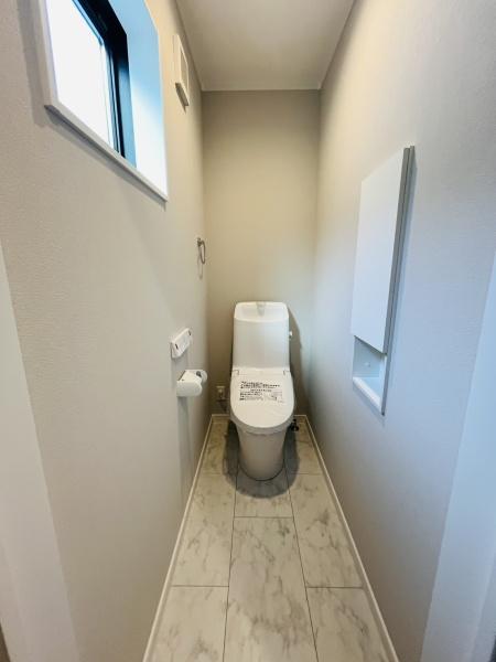 �_�ސ쌧������s�l�{��̐V�z��ˌ��Ẵg�C��