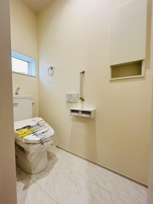 �_�ސ쌧������s�l�{��̐V�z��ˌ��Ẵg�C��