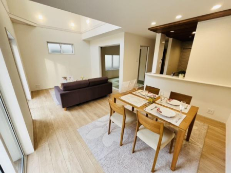 �_�ސ쌧������s�l�{��̐V�z��ˌ��Ẵ��r���O