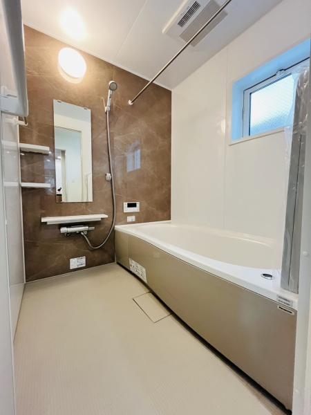 �_�ސ쌧������s�l�{��̐V�z��ˌ��Ă̗���