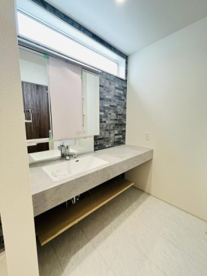 �_�ސ쌧������s�l�{��̐V�z��ˌ��Ă̐��ʑ�E���ʏ�