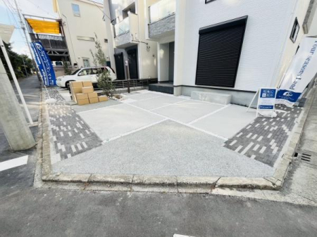 �_�ސ쌧������s�l�{��̐V�z��ˌ��Ă̒��ԏ�