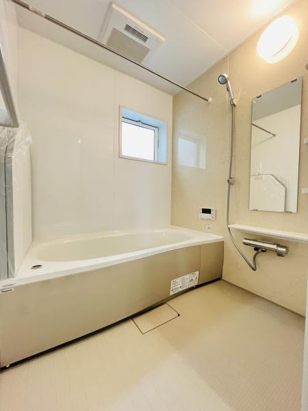 �_�ސ쌧������s�l�{��̐V�z��ˌ��Ă̗���