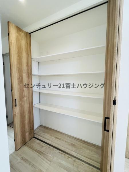 �_�ސ쌧������s�H��1���ڂ̐V�z��ˌ��Ă̎��[