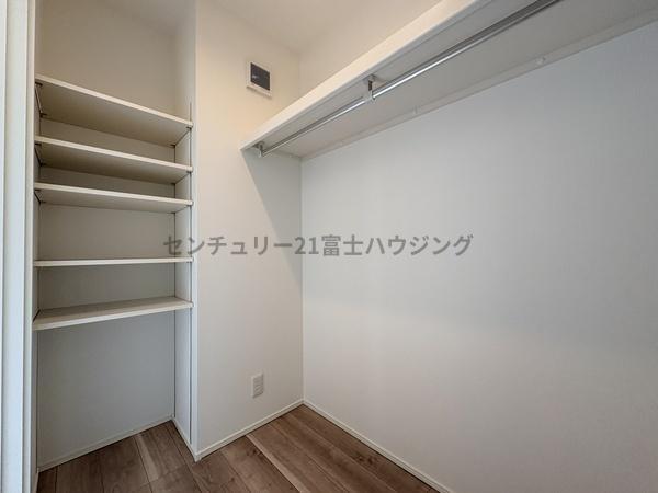 �_�ސ쌧������s������̐V�z��ˌ��Ă̎��[