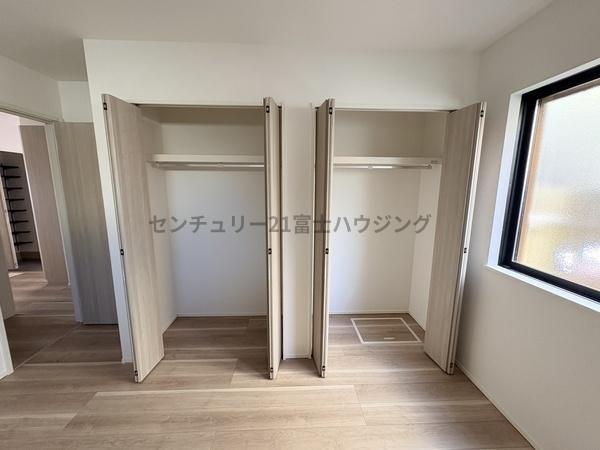 �_�ސ쌧������s������̐V�z��ˌ��Ă̎��[