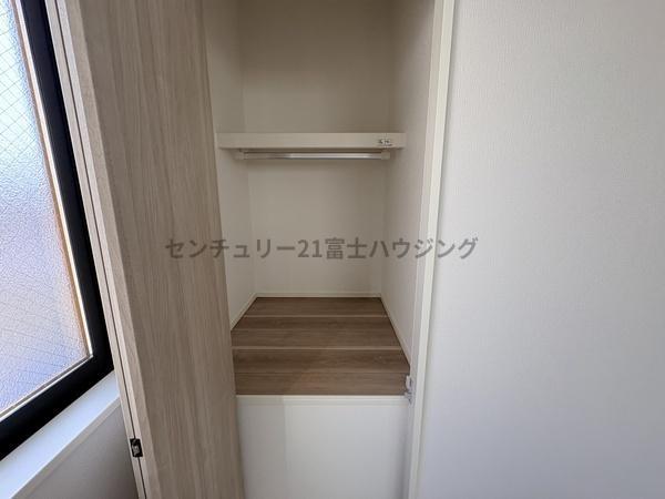 �_�ސ쌧������s������̐V�z��ˌ��Ă̎��[