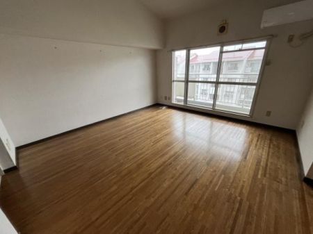 �_�ސ쌧������s�~��1���ڂ̒��Ã}���V�����̃��r���O