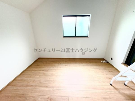 �_�ސ쌧������s���C�ݓ�4���ڂ̐V�z��ˌ��Ẳ摜